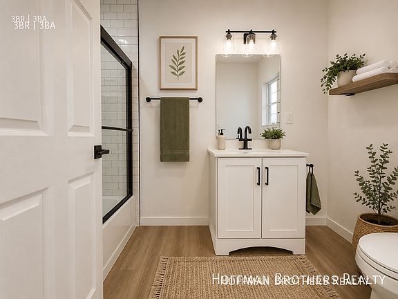 4th image of 334 N Gardner St