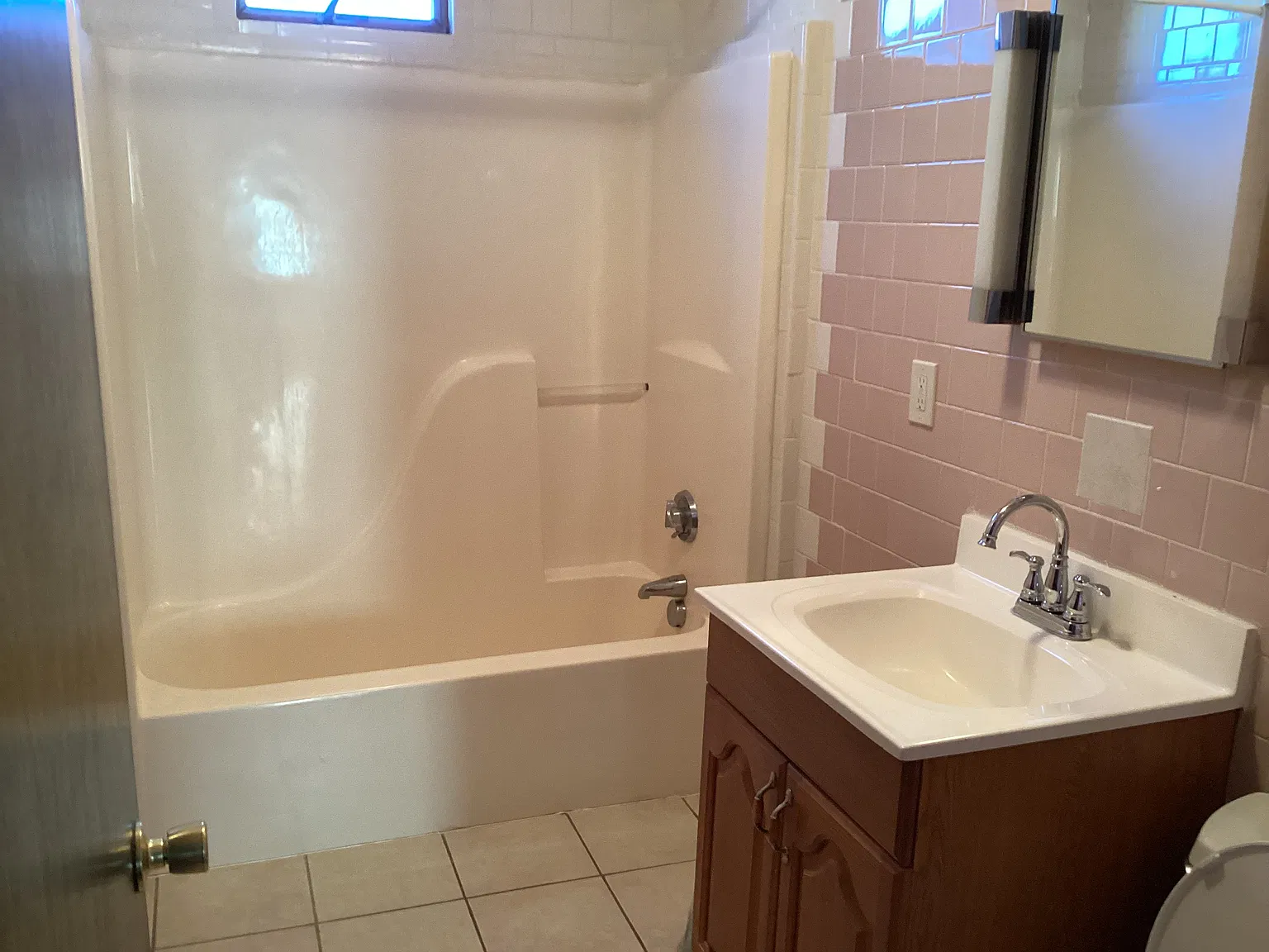 2 bed, 1200 sqft, $1,625 — Photo 1