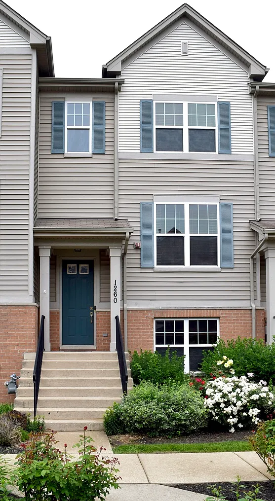 2 bed, 2.5 bath, 1775 sqft, $3,000 — Photo 2