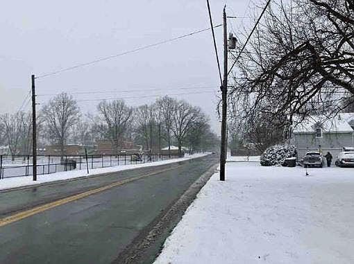 4th image of 1571 Highland Rd