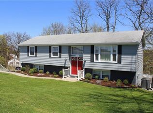 310 Fort Couch Rd, Pittsburgh, PA 15241