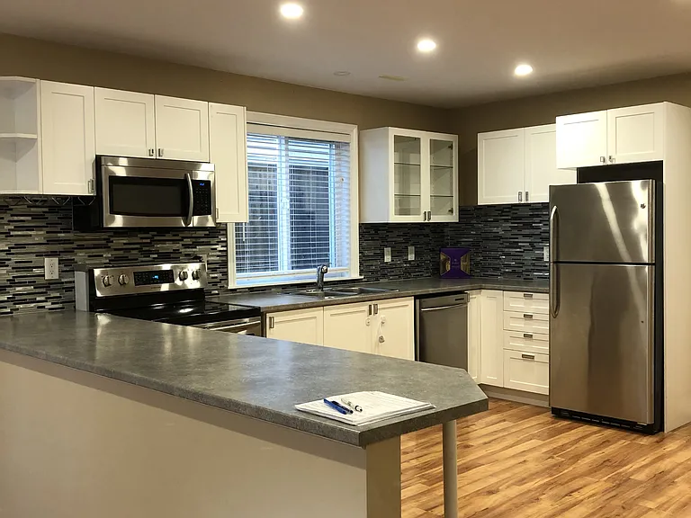 32458 Egglestone Ave — Photo 1
