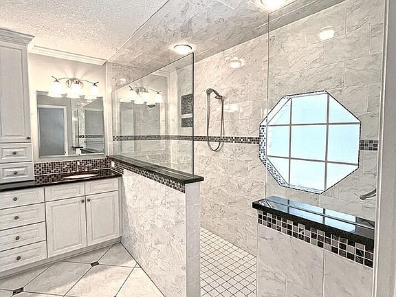 2nd image of 1770 Shoal Creek Cir