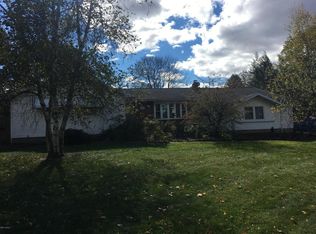 910 Zenith Rd, Nescopeck, PA 18635