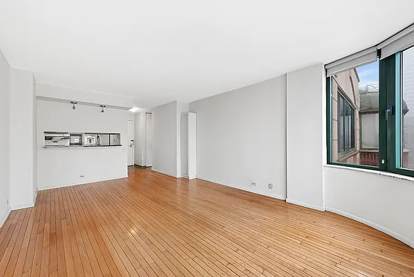 Rented by Compass | media 46