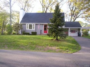 404 Palmetto Rd, Bridgeport, CT 06606