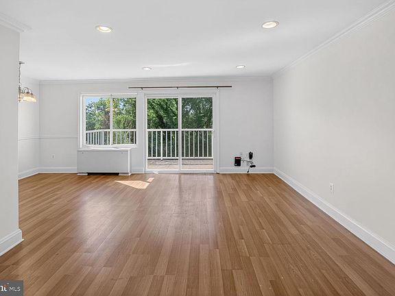 3rd image of 5601 Parker House Ter APT 304