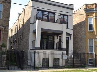 3245 W Division St APT 1R, Chicago, IL 60651