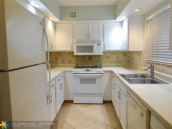 4th image of 123 Deer Creek Blvd APT 208