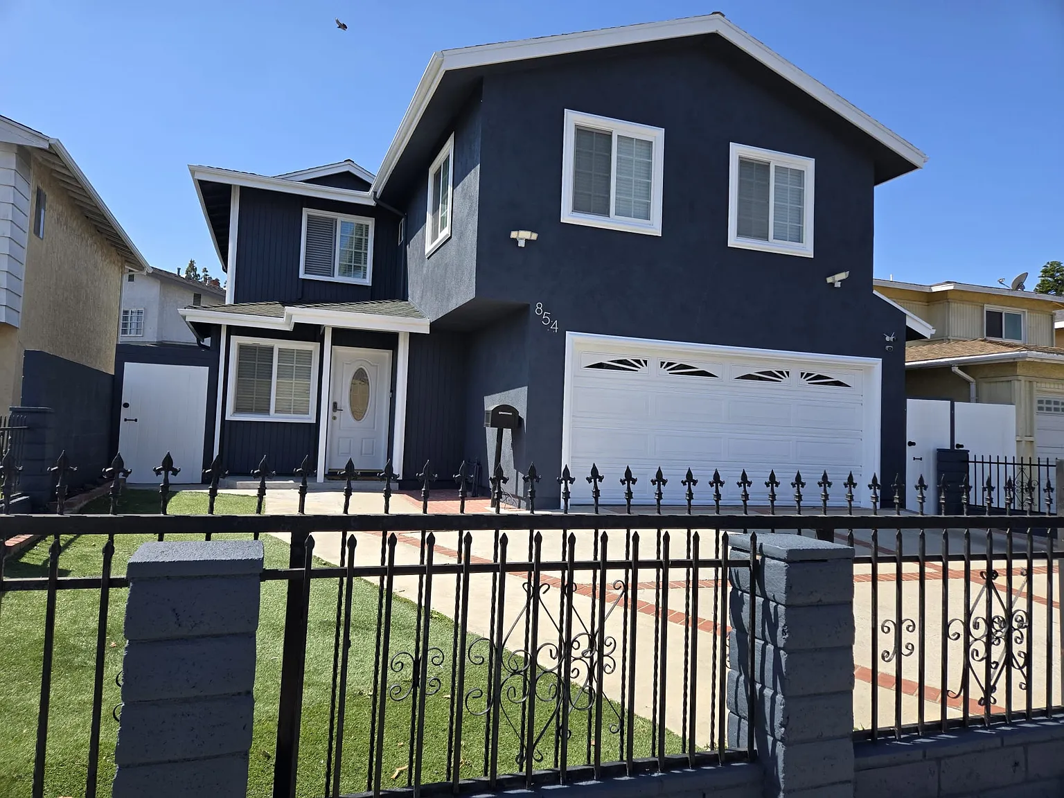 E Meadbrook St, Carson — Photo 1