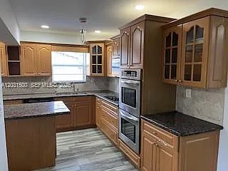 240 N 70th Way Photo 1