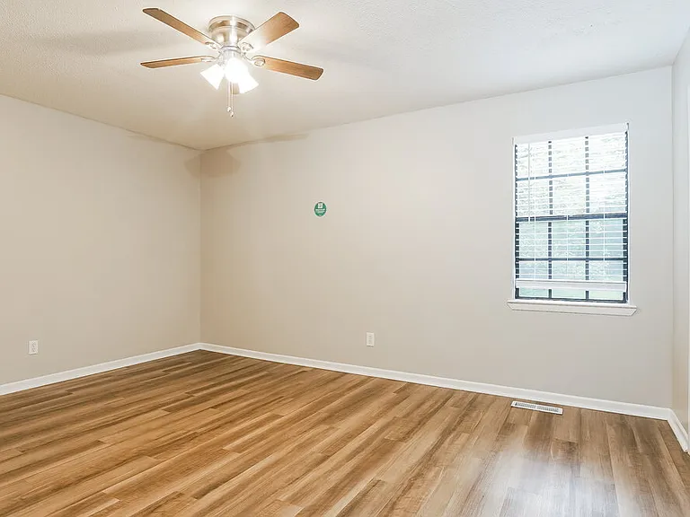6518 Chrissy Dr — Photo 11