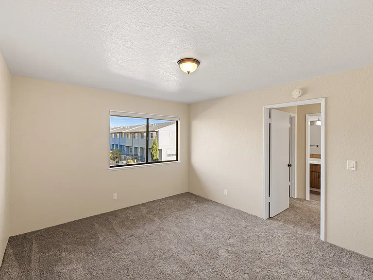 The Peppertree Apartments — Photo 17