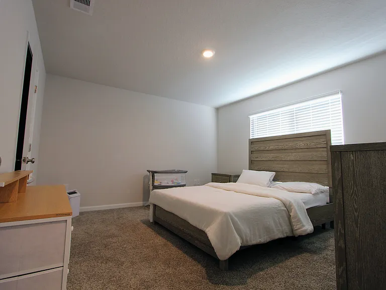 440 Scarborough St — Photo 15