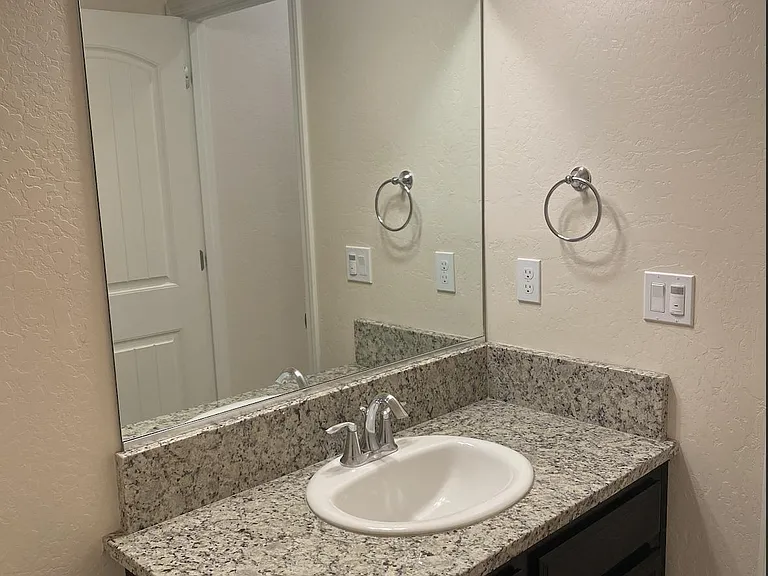 4029 Sierra Madre Ave — Photo 37