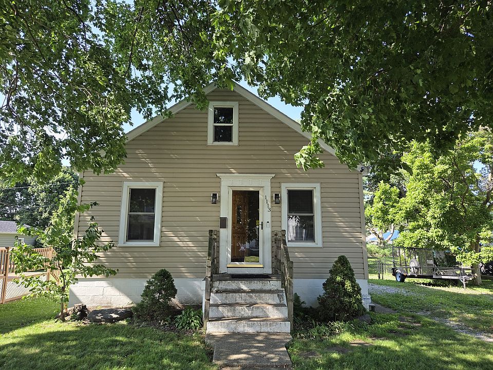1st image of 1113 4th St
