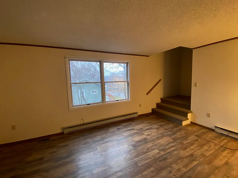 105 Grandview Ave — Photo 5
