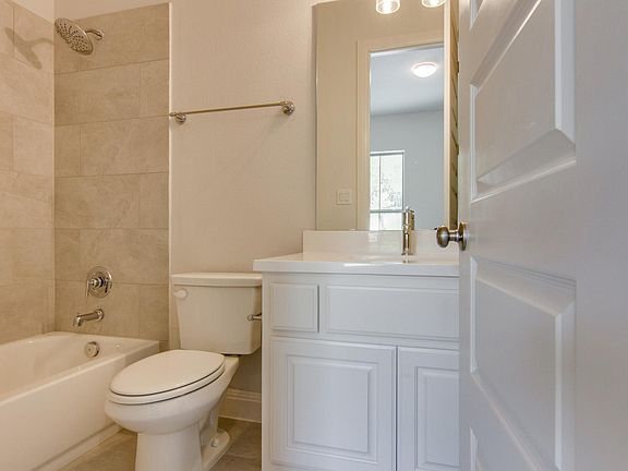 The Parkhill II Full Bath