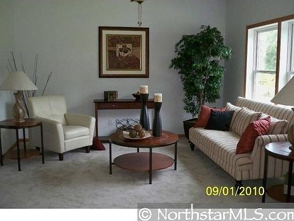 4th image of 1010 Hallam Ave N