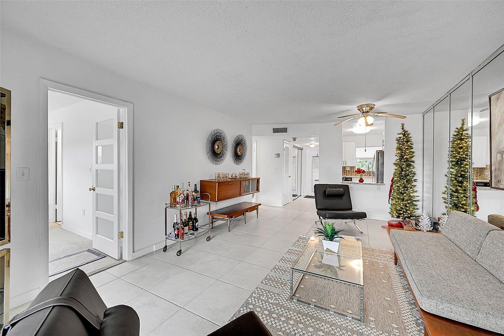 Apartment in Sunrise, Broward County - View 4
