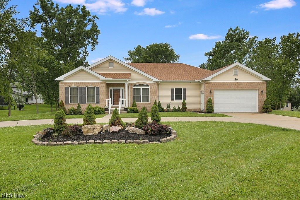 25600 Tryon Road, Oakwood Village, OH 44146 Zillow