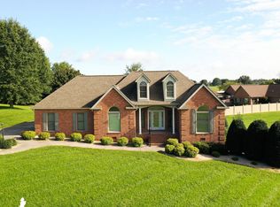 114 Highland Dr, Madisonville, TN 37354