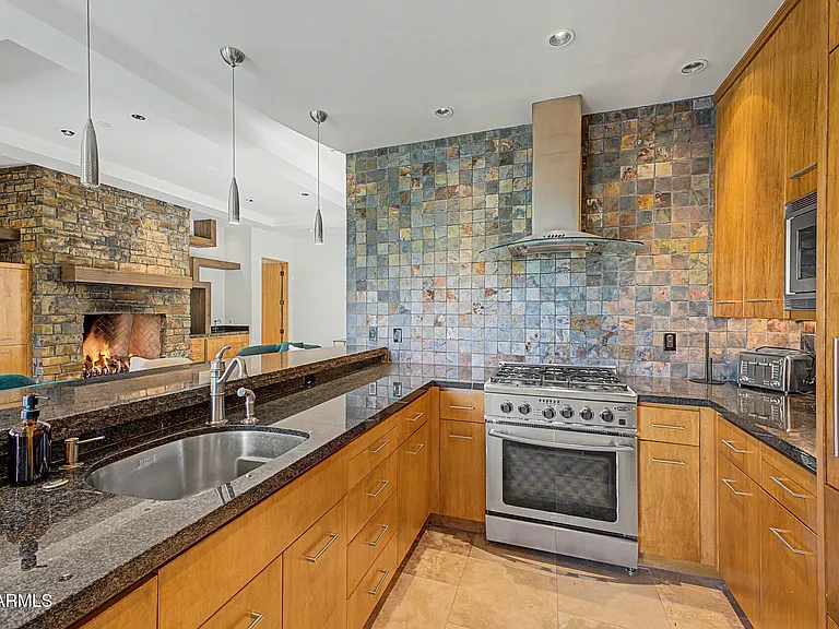 7451 N Las Brisas Ln — Photo 43
