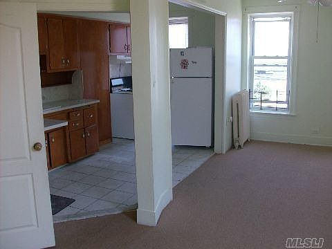 2nd image of 10327 Woodhaven Blvd