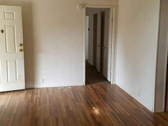 2nd image of 33511 Sierra Dr