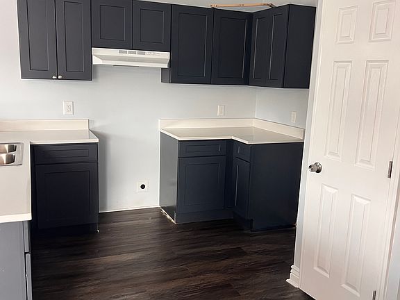 5th image of 8825 Pear St