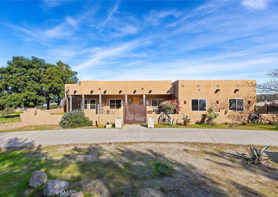 1st image of 23032 Sky Mesa Rd