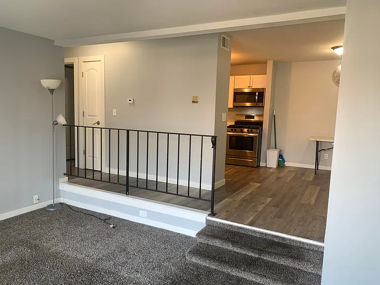 2620 W Custer Ave — Photo 8