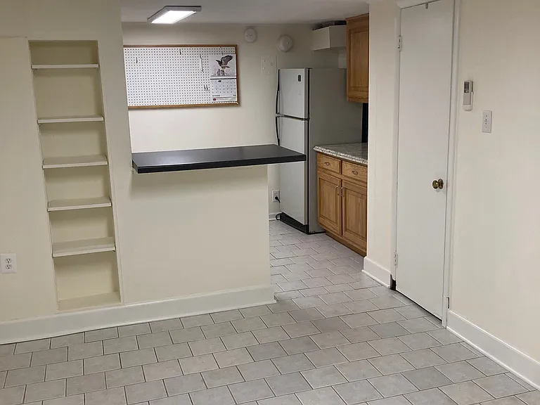 2802 Saint Paul St #1R — Photo 8