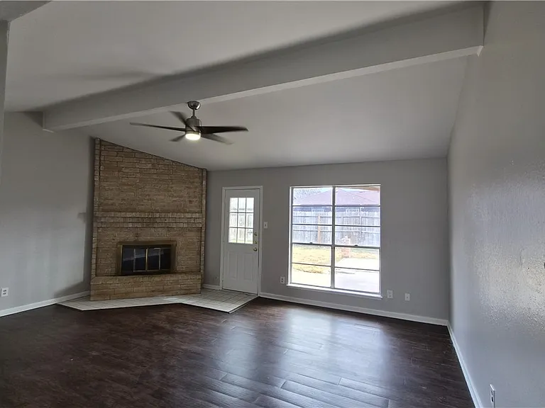 6013 Parkview Dr — Photo 6