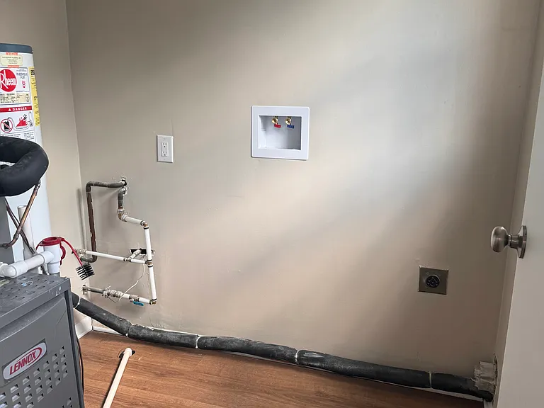Washer and Dryer Hookups