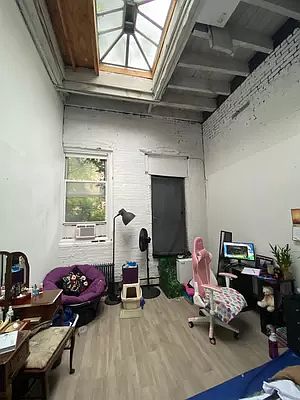 5th image of 104 Meserole St Floor 1