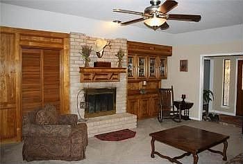 3rd image of 519 Everington Dr