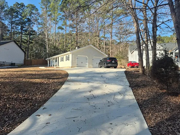 Building Photo - 338 Shawnee Dr