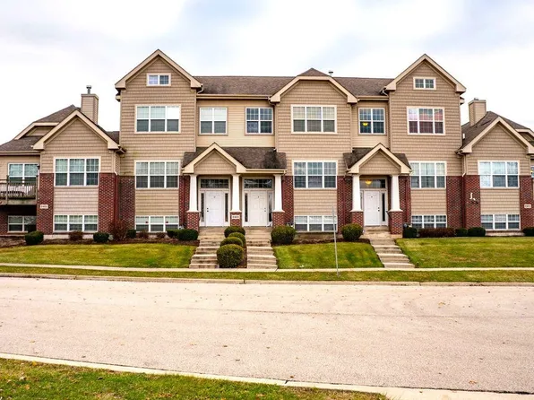 2401 River Oaks Ln Unit 2, Rockford, IL 61102
