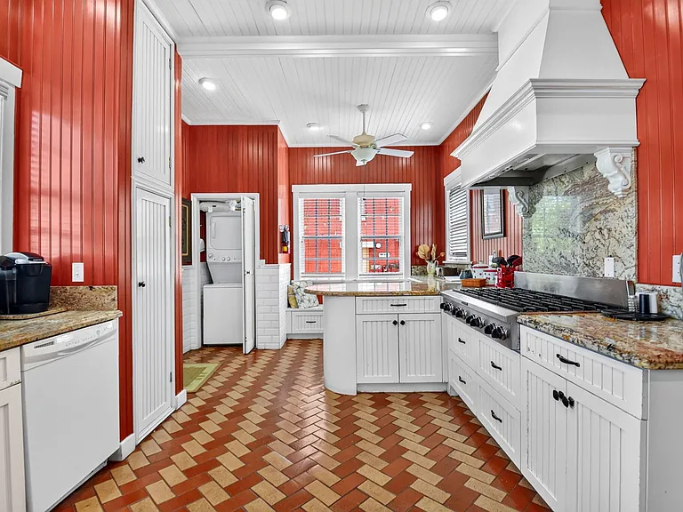 227 Foresteria Dr — Photo 37