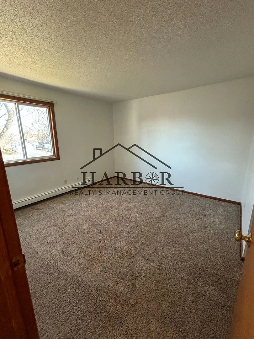 Hayfield Greens Apartments — Photo 3
