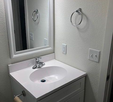 4th image of 1409 W 9th St