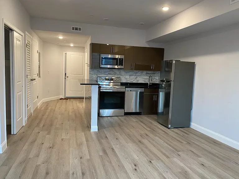 1111 Ridge Ave #403 — Photo 1