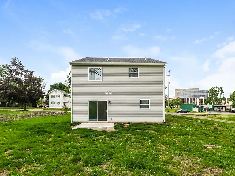 115 E Mason St — Photo 18
