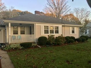 52 Robinson Rd, Falmouth, MA 02540