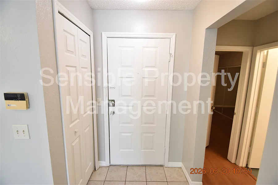 3 bed, 1289 sqft, $1,825 — Photo 2