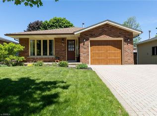 12 Spartan Dr, Brantford, ON N3R 6C7