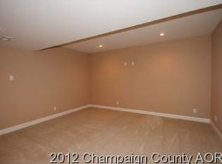 1403 Woodberry Dr, Mahomet, IL