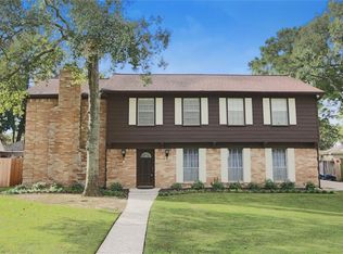 8115 Fernbrook Ln, Houston, TX 77070