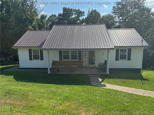945 Divide Ridge Rd, Given, WV 25245